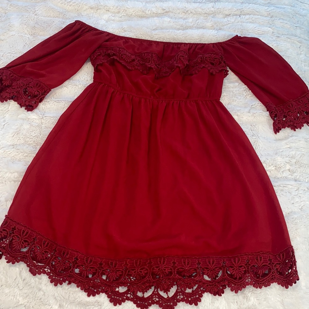 Off the shoulder half sleeve dress